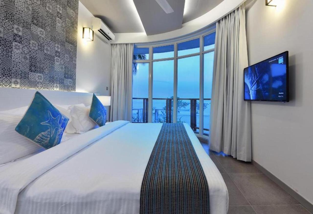 Velana Beach Hotel Maldives Маафуші Екстер'єр фото
