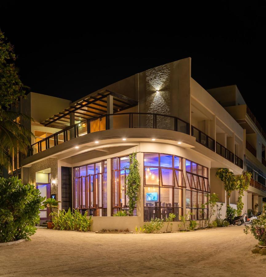 Velana Beach Hotel Maldives Маафуші Екстер'єр фото