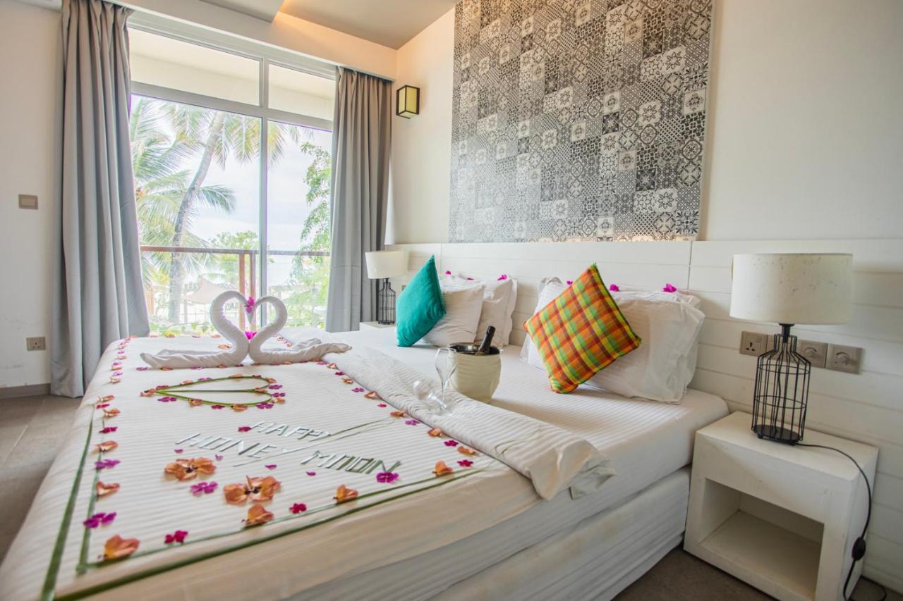 Velana Beach Hotel Maldives Маафуші Екстер'єр фото