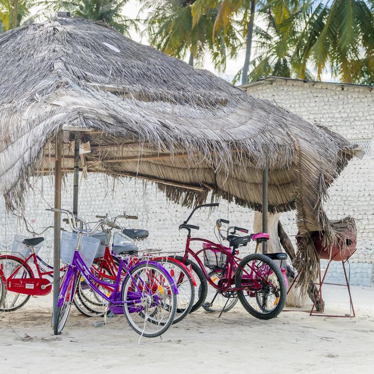 Velana Beach Hotel Maldives Маафуші Екстер'єр фото